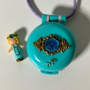 Vintage 1992 Bluebird Polly Pocket Dress Up Jewel Locket Complete (21C)